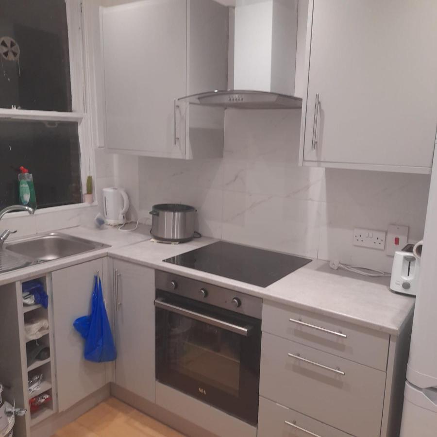 Self-Contained Flat On The 2Nd Floor You Will Share With One Other Guest, In A Family House 2 Minutes Walk From Tufnell Park Station 2Nd Floor With Stairs Londra Esterno foto