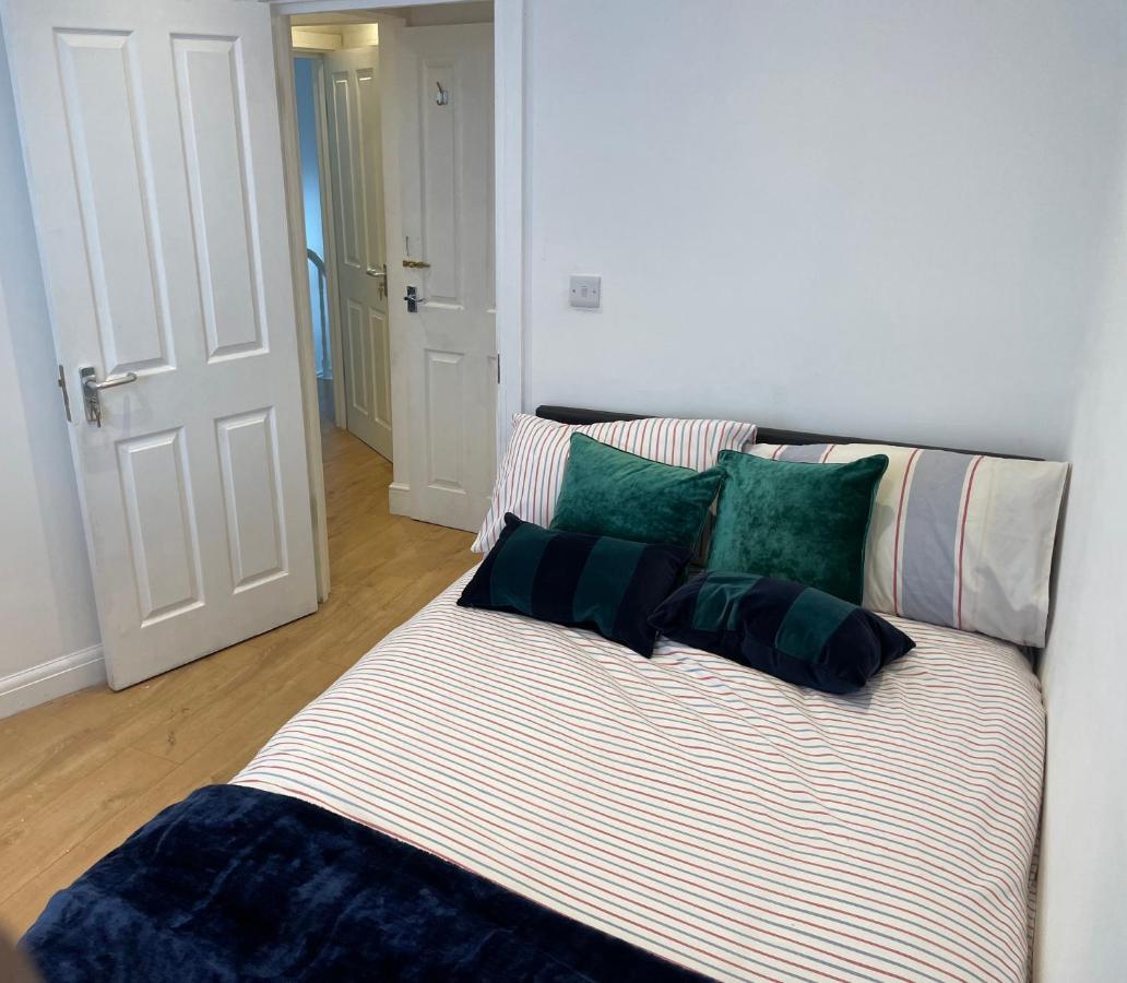 Self-Contained Flat On The 2Nd Floor You Will Share With One Other Guest, In A Family House 2 Minutes Walk From Tufnell Park Station 2Nd Floor With Stairs Londra Esterno foto