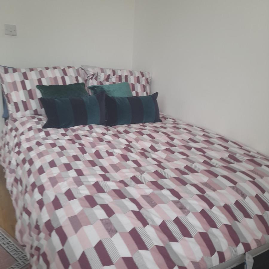 Self-Contained Flat On The 2Nd Floor You Will Share With One Other Guest, In A Family House 2 Minutes Walk From Tufnell Park Station 2Nd Floor With Stairs Londra Esterno foto